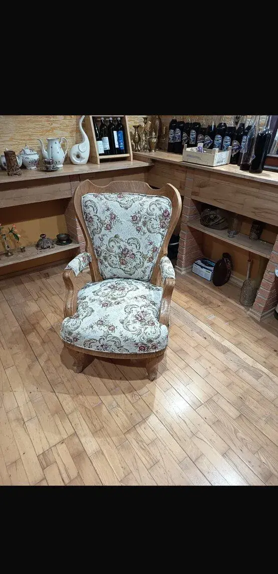 Starožitný gauč