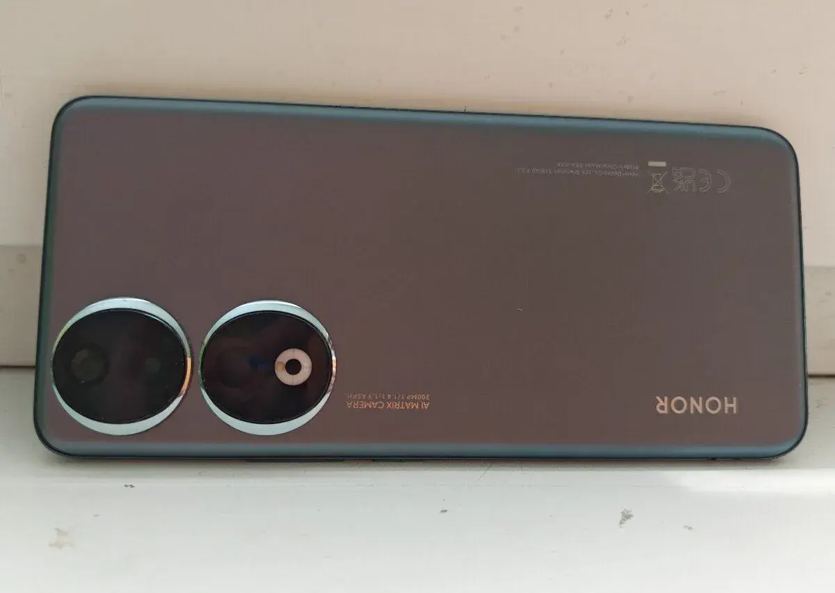 Honor 90