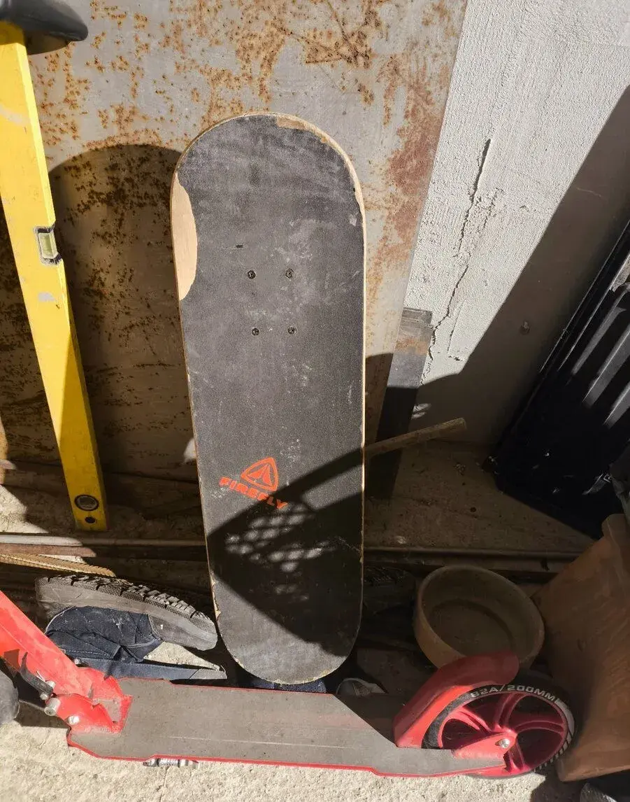 Darujem detský skateboard