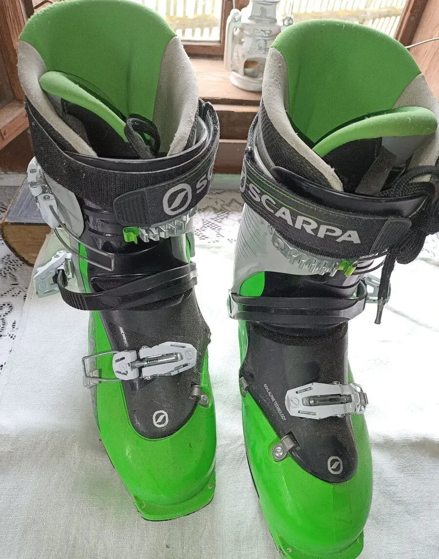 Scarpa Throll