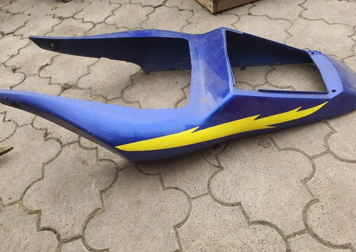 Yamaha YXF R6 2001 podsedlovy plast