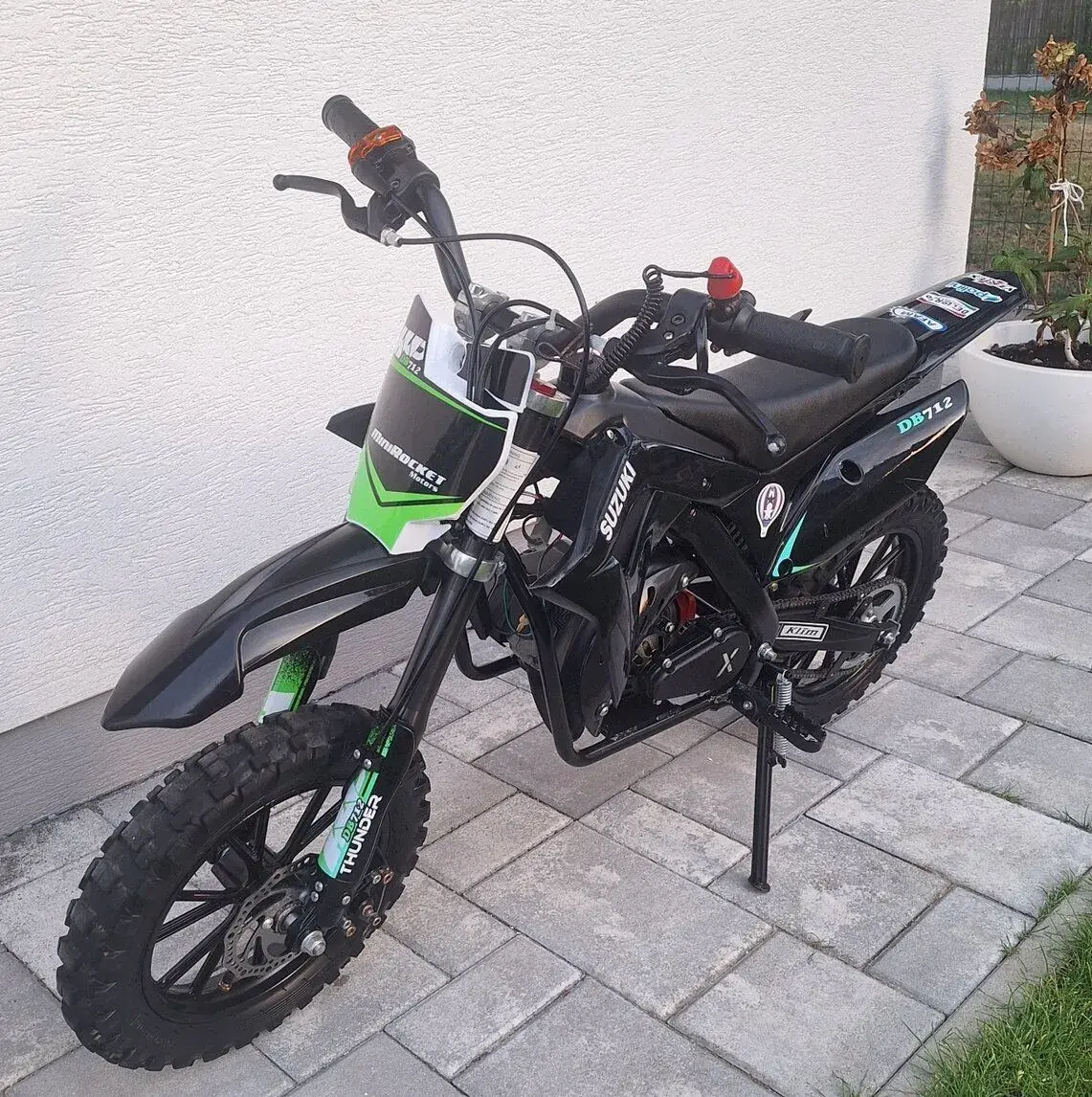 MiniRocket Motors DB712