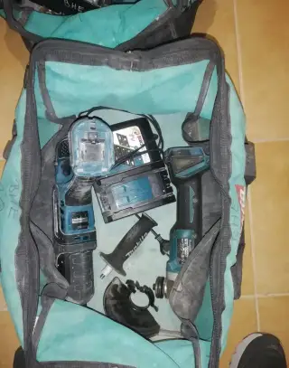 Makita – používaná nekompletná aku sada DLX3078TX1