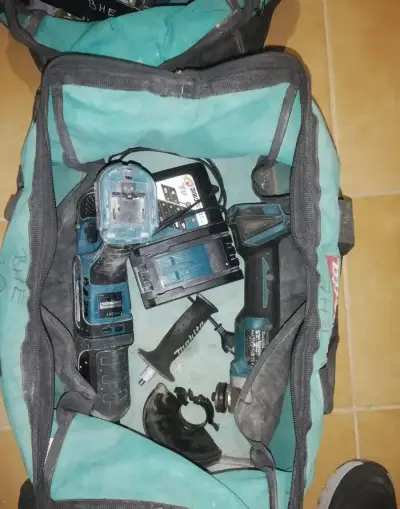 Makita – používaná nekompletná aku sada DLX3078TX1