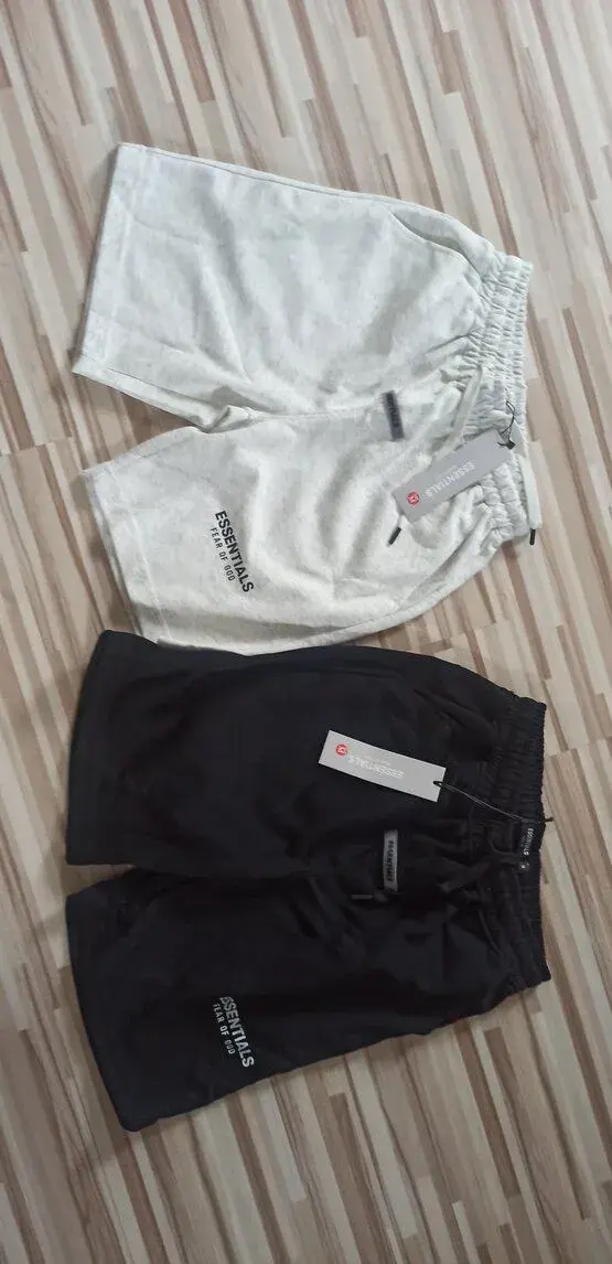 Kraťasy Essentials