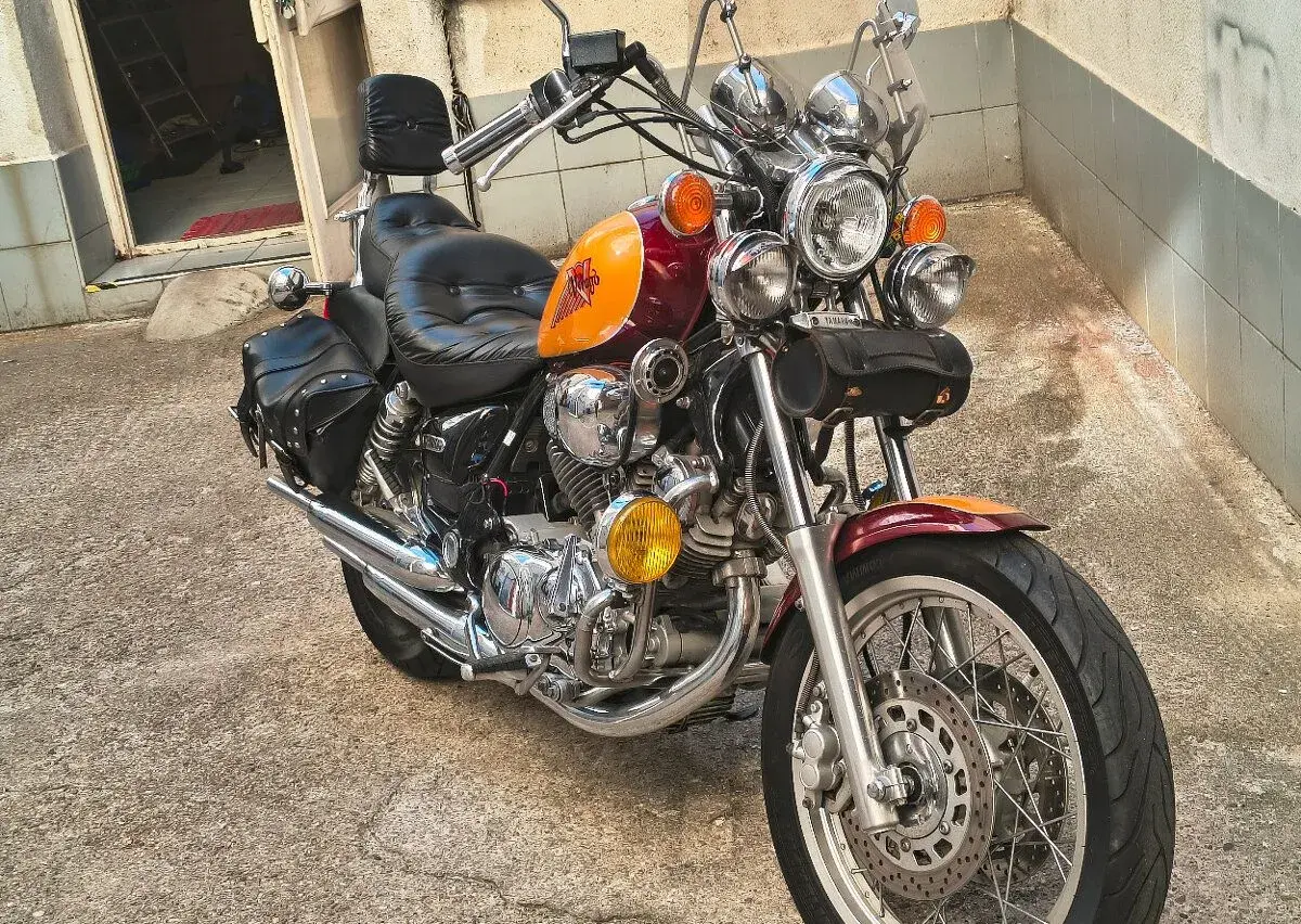 Yamaha XV750 Virago