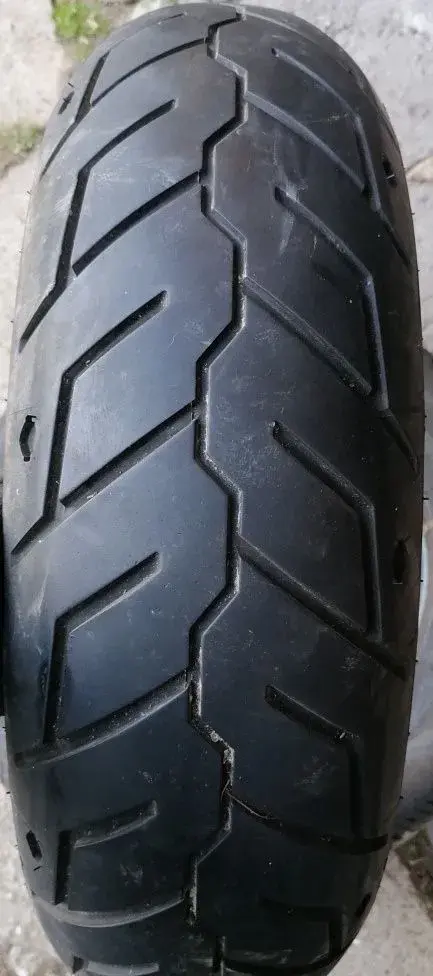 180/60 r17 pneu