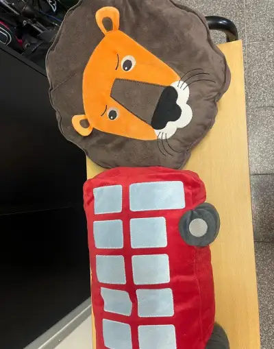 Plyšový detsky vankúšik autobus + lev