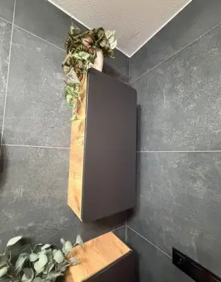 2 kúpeľňové skrinky