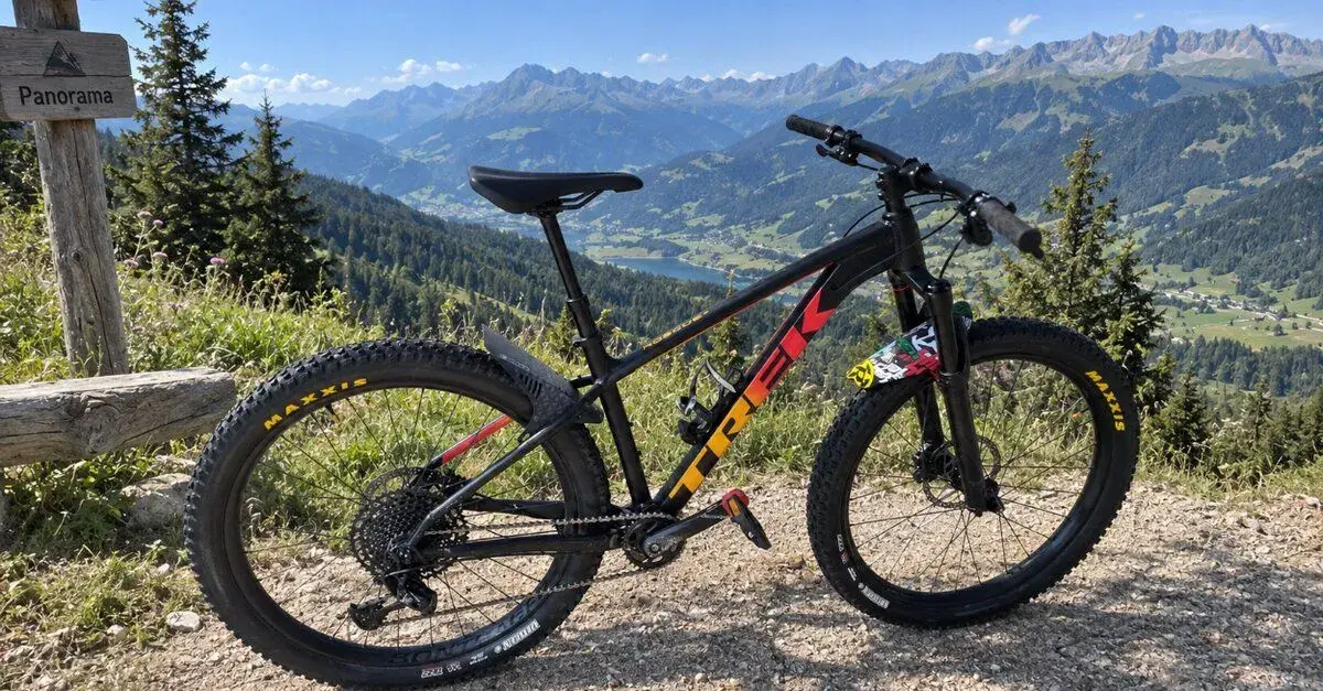 TREK ROSCOE 8 (2022) M/L – špičkový trailový hardtail,