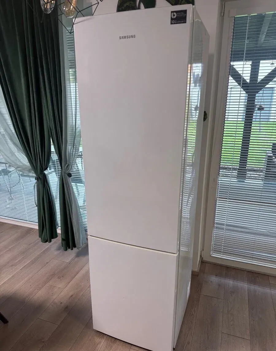Samsung chladnička RB37J500MWW