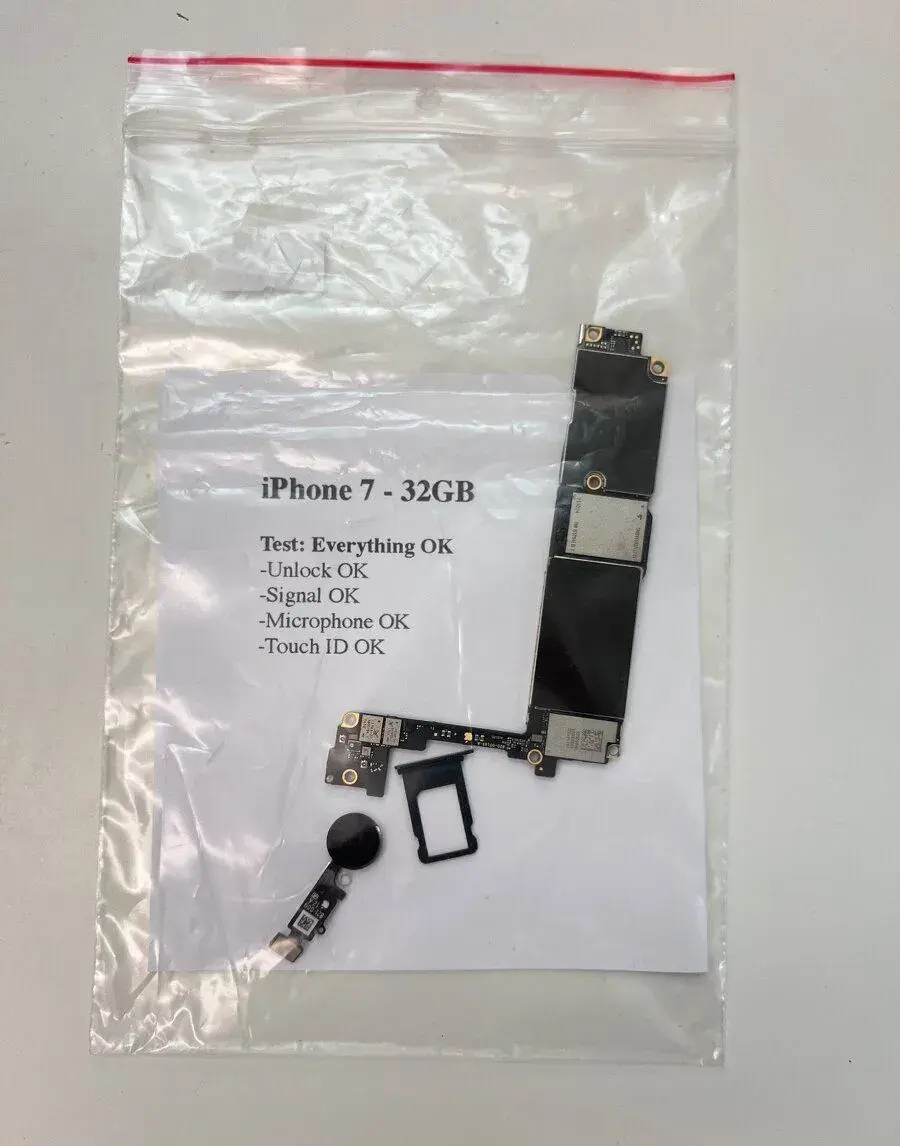 Logic board iPhone 7 32GB +Touch ID/ iPhone 7Plus 32GB +T.ID