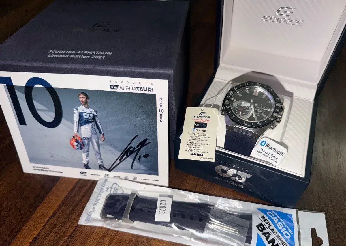 Limitka CASIO Edifice ECB-10AT-1AER F1