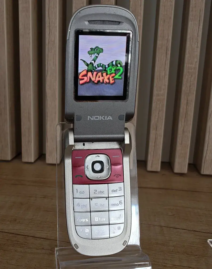 Nokia 2760