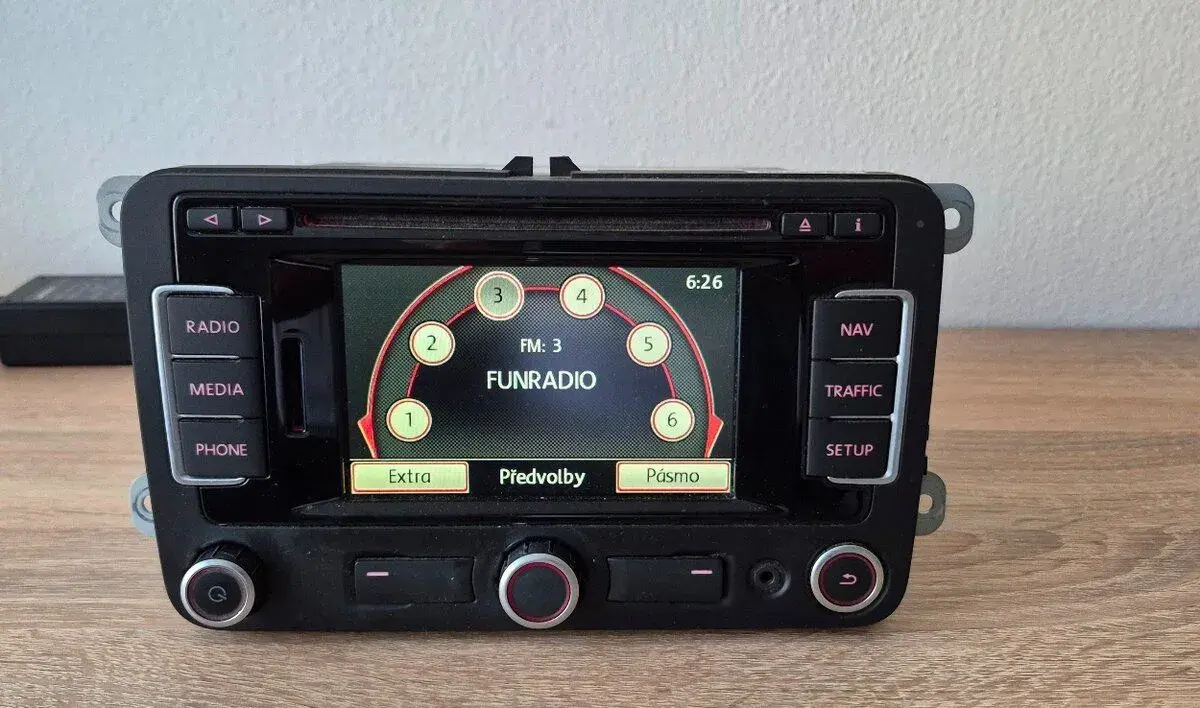 autorádio original RNS310 volkswagen passat b7 golf 6