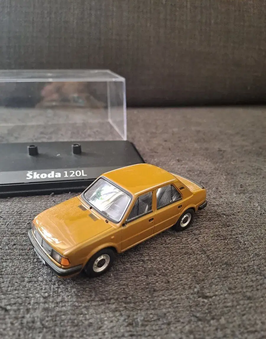 Škoda 120l 1:43