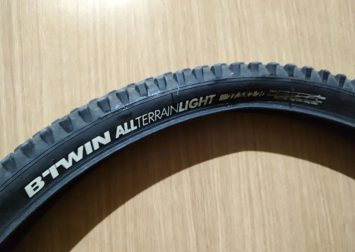 Darujem plast BTwin AllTerrainLight 27,5 x 2,20