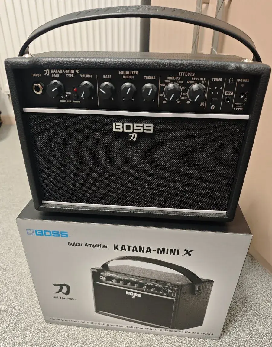 Boss Katana Mini X - Gitarové kombo