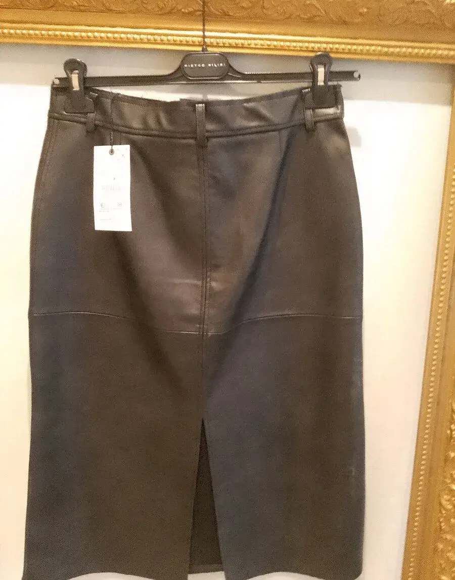 Čierna elegantná sukňa Zara – veľkosť L, nová s visačkou
