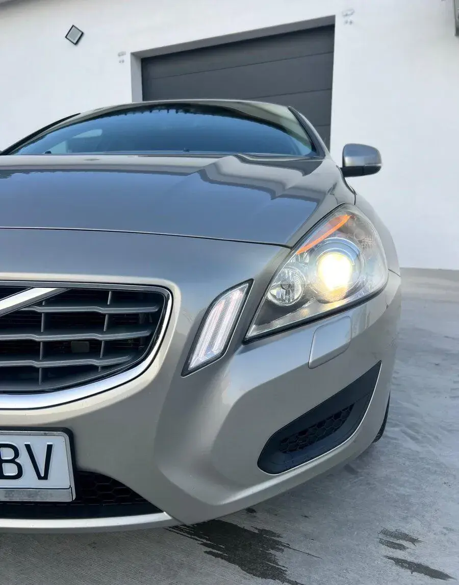 Volvo S – 2010, 201 000 km