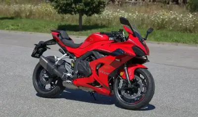 QJ MOTOR SRK800RR