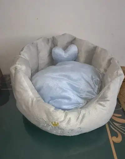 Sivý pelech pre mačky Prince