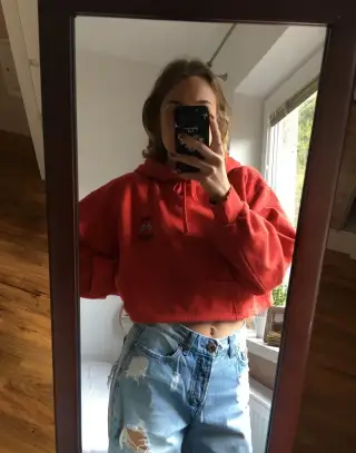 Mikina croptopová Bershka