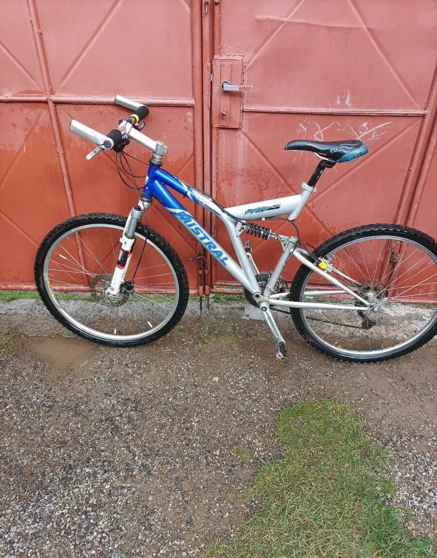 Dva bicykle.