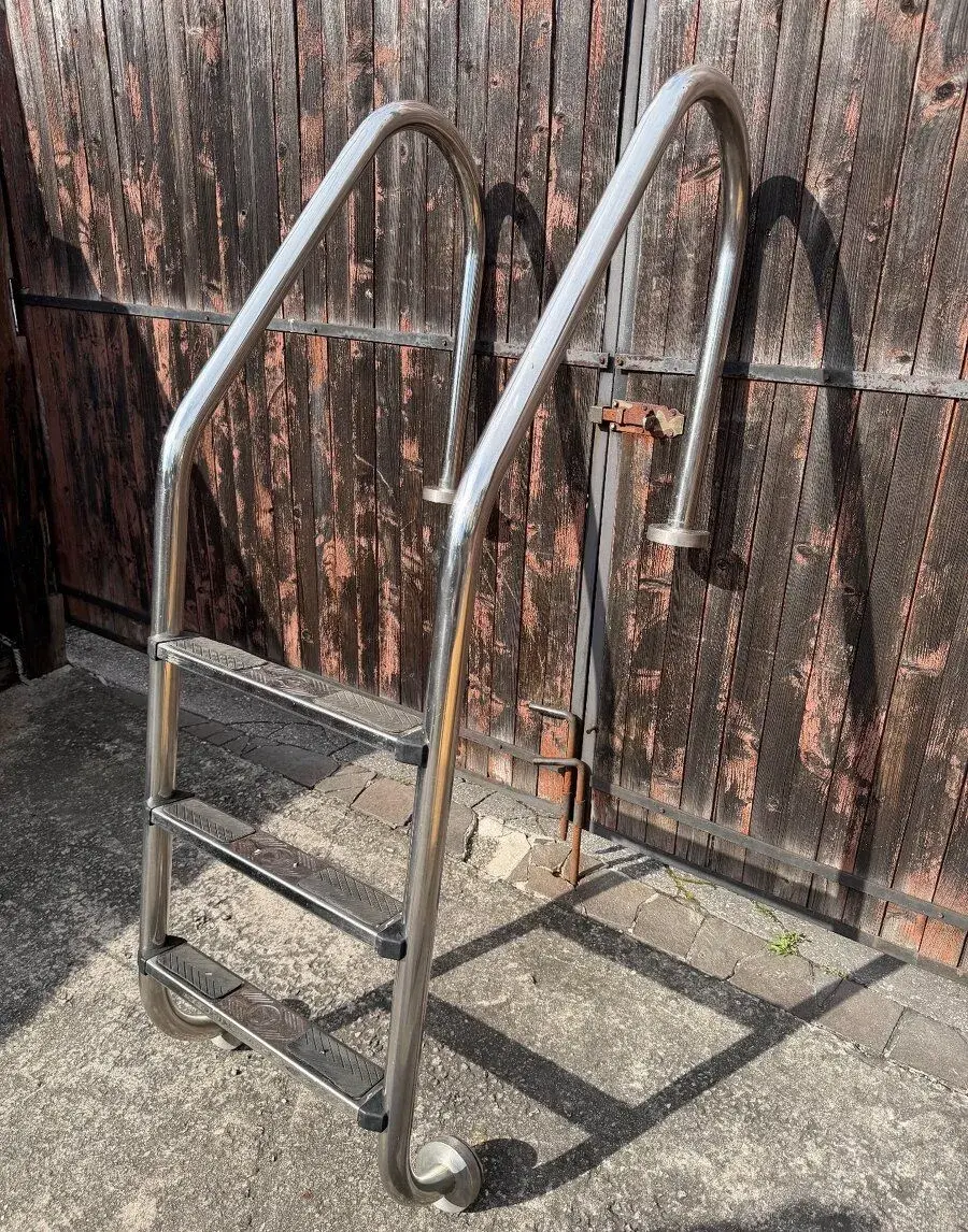 Nerezové schody do bazéna – 3 stupne, šírka 50 cm