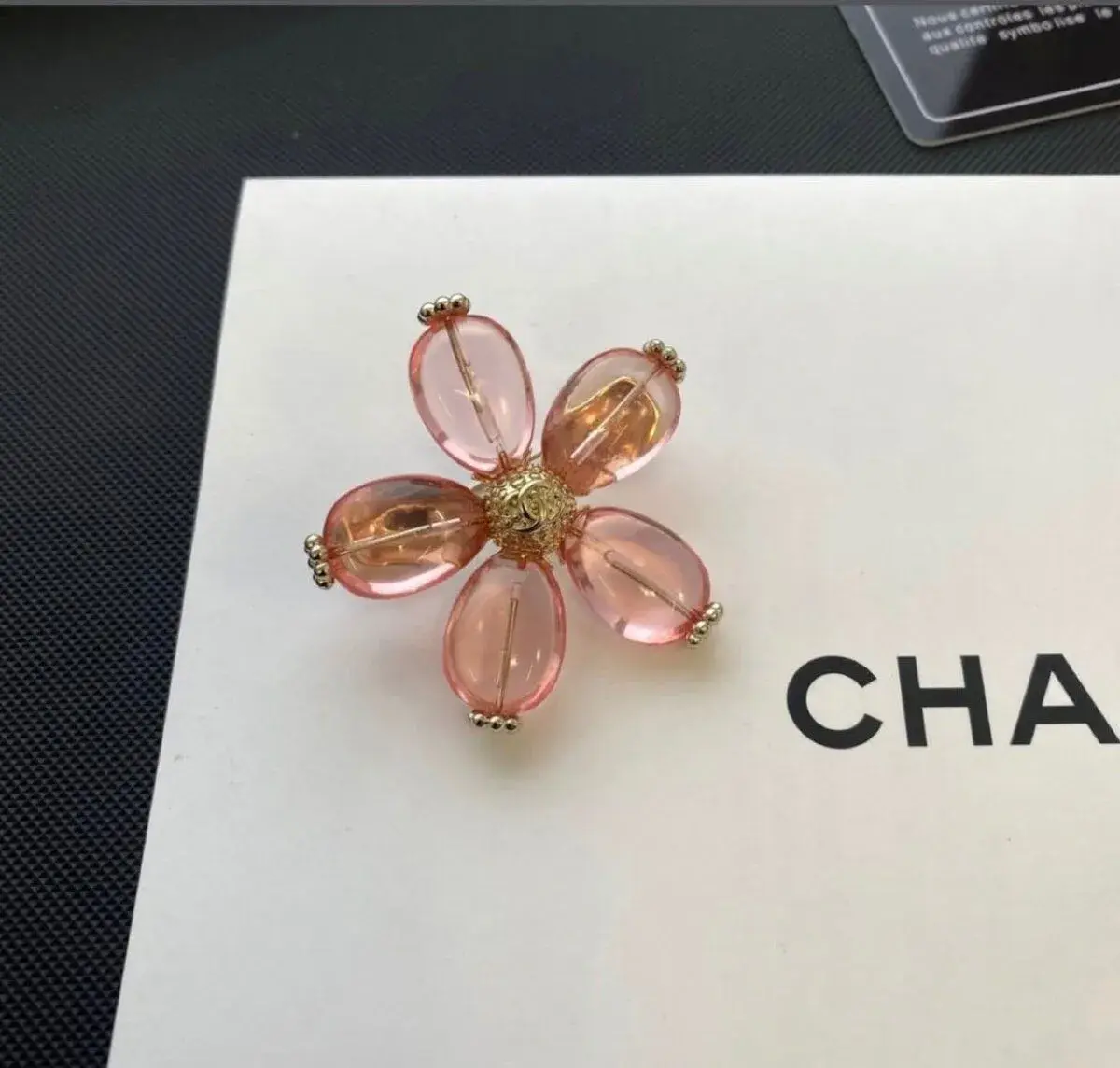 Brošňa Chanel