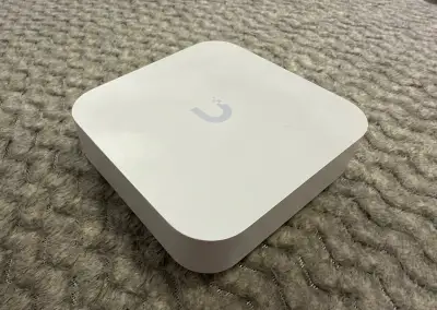 Ubiquiti UniFi UXG-Lite – Gateway / Router