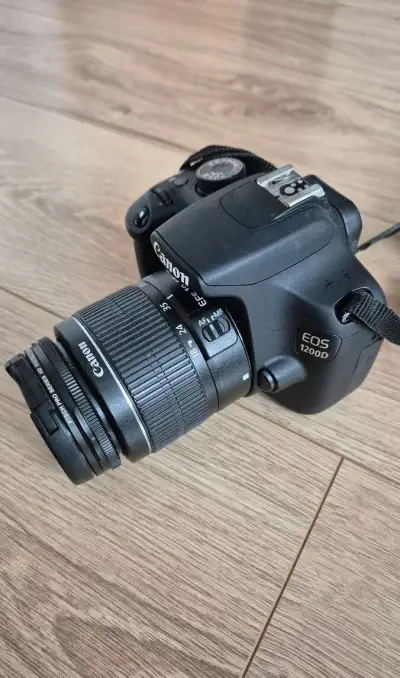 Canon EOS 1200D