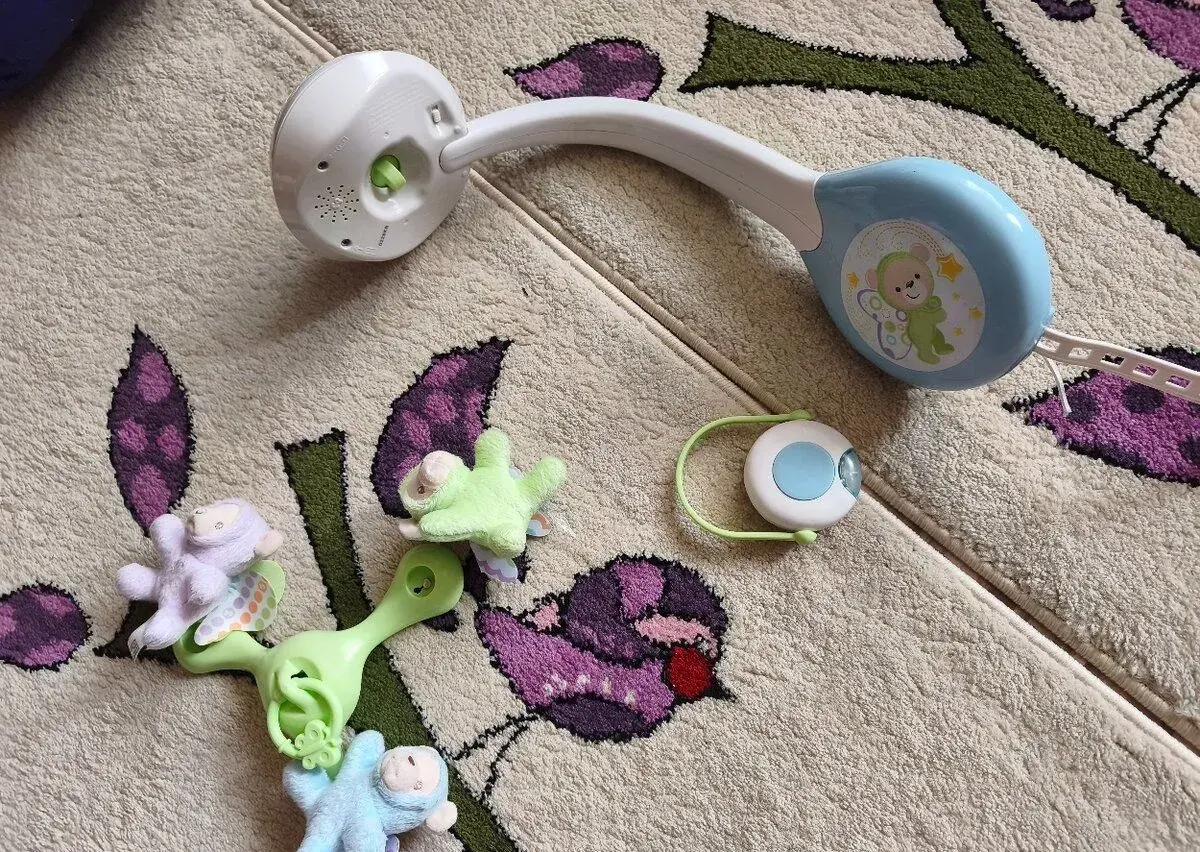 Kolotoč nad postieľku Fisher-Price