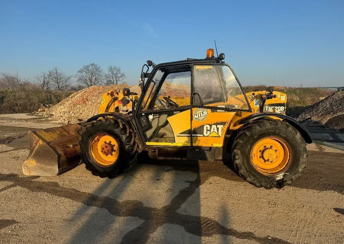Caterpillar TH 220B