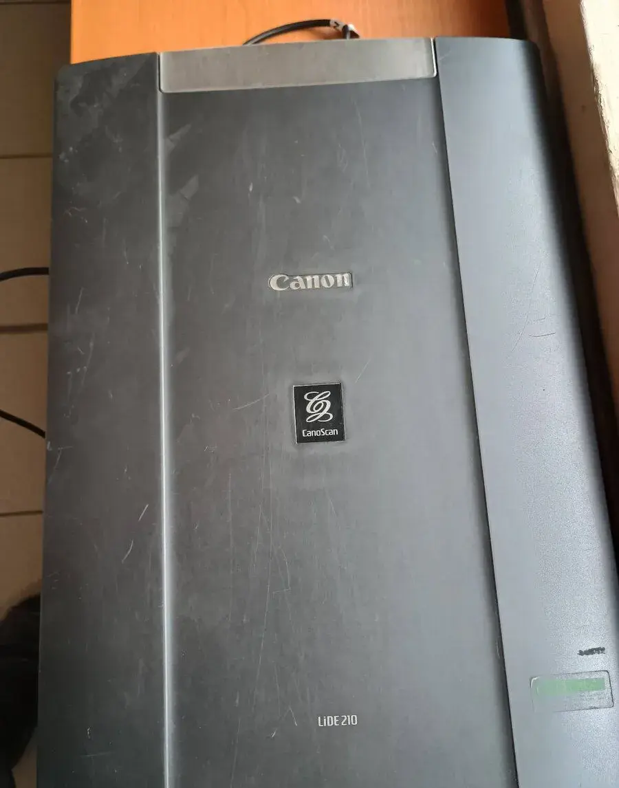 Scanner Canon lide 210