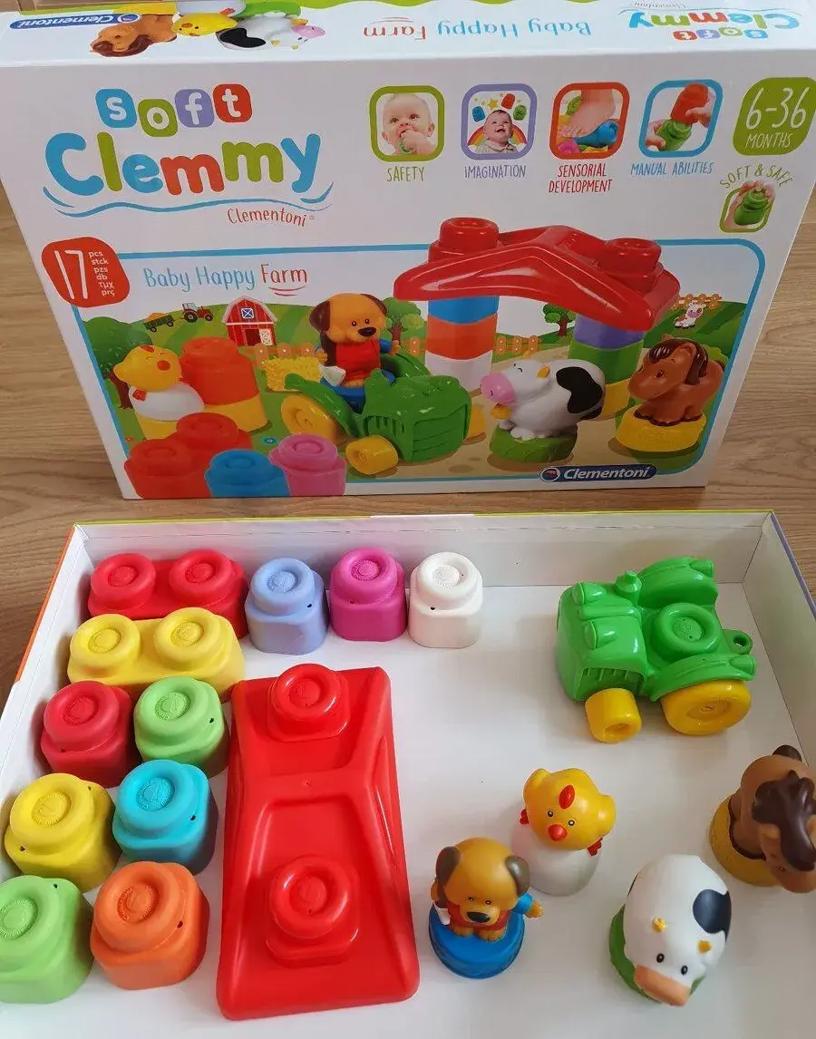 Clemmy Baby Happy Farm 17 ks + senzorická lopta s kockami