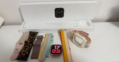 Apple Watch SE – Rose Gold + originál balenie + veľa remienk