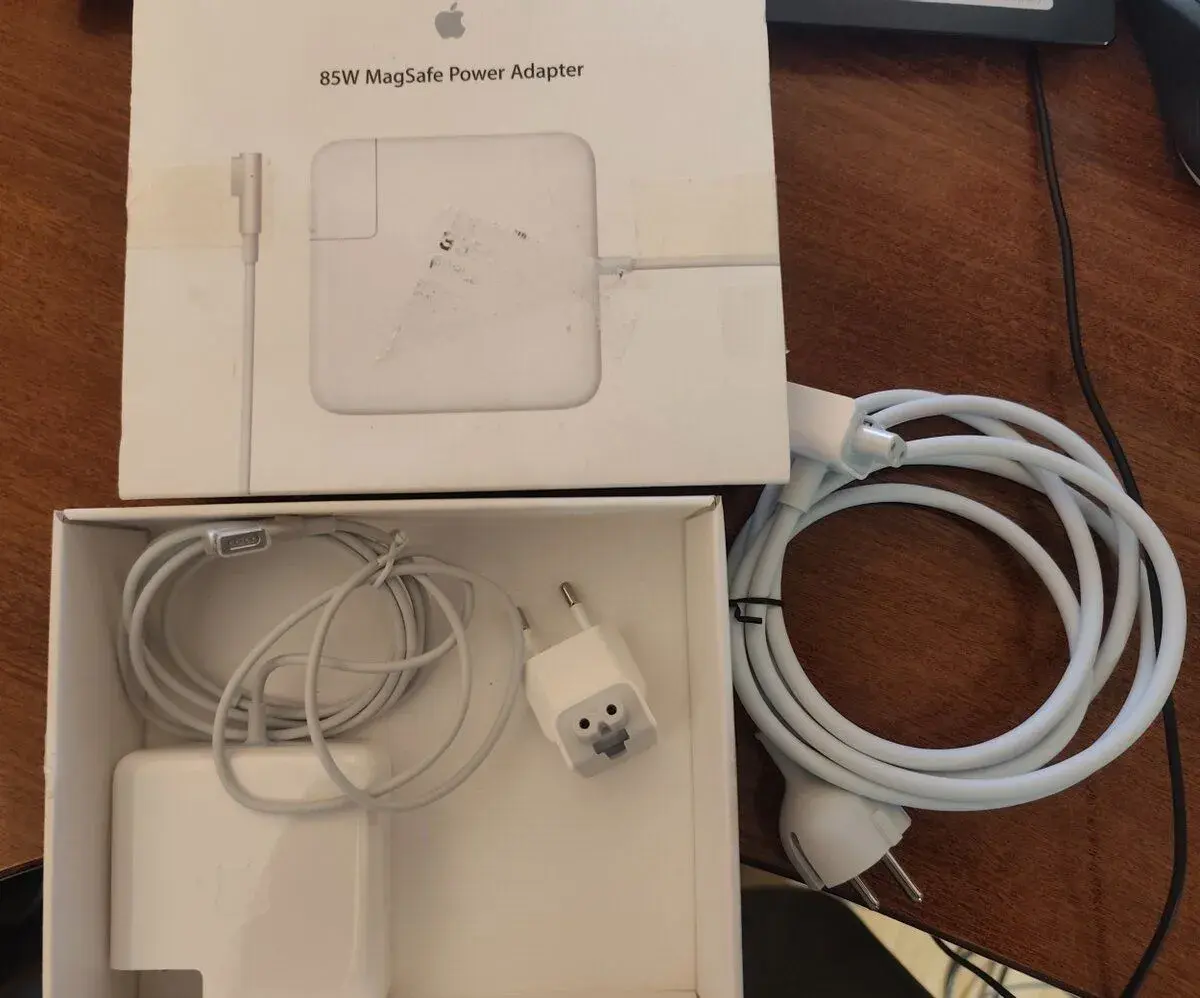 Apple Magsafe 1