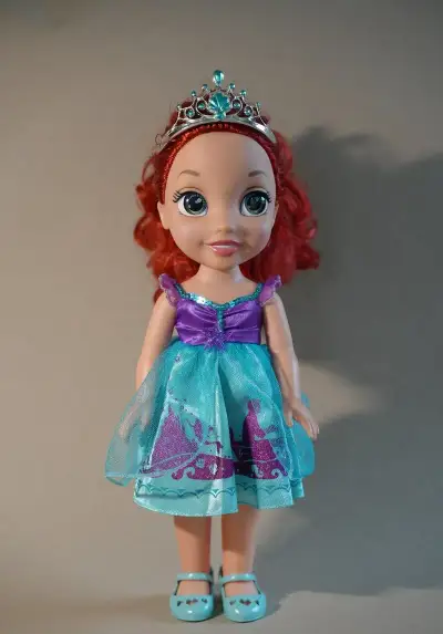 Bábika Disney Ariel (35 cm)