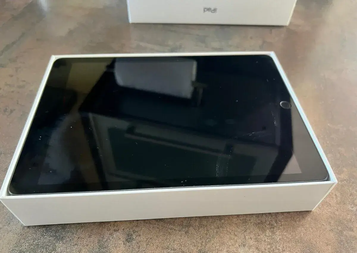 iPad 9. generácie 256 GB Wi-Fi, Space Gray – ako nový