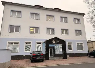 PRENÁJOM KANCELÁRSKYCH PRIESTOROV – 40 m² a 15 m²