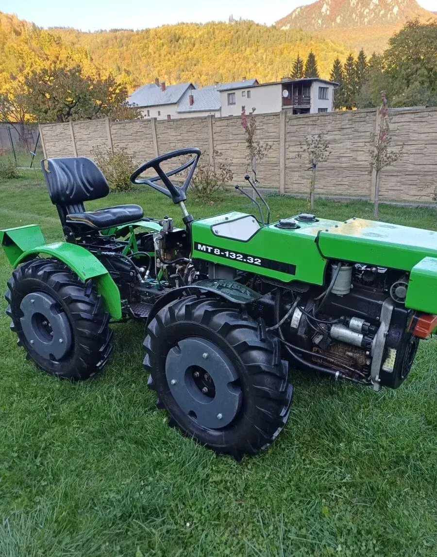Malotraktor Mt8-132/2