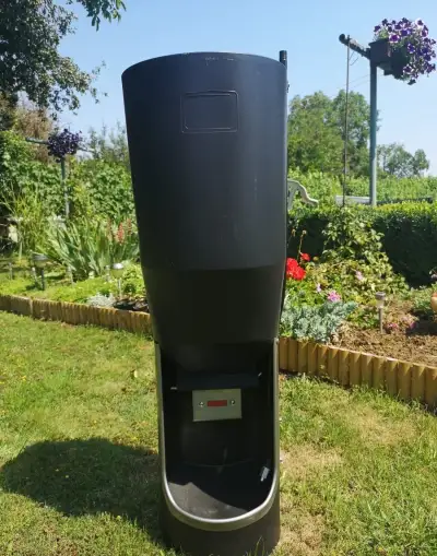 Na predaj krmítko pre ošípané (kŕmenie, krmítka, kŕmidlo)
