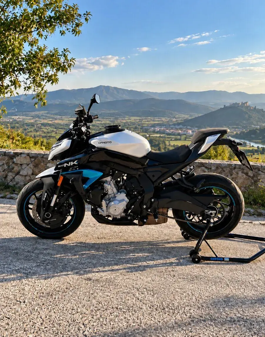 CFMOTO 675NK | 2026 | 3 470 km | ZÁRUKA 2031 | ODPOČET DPH
