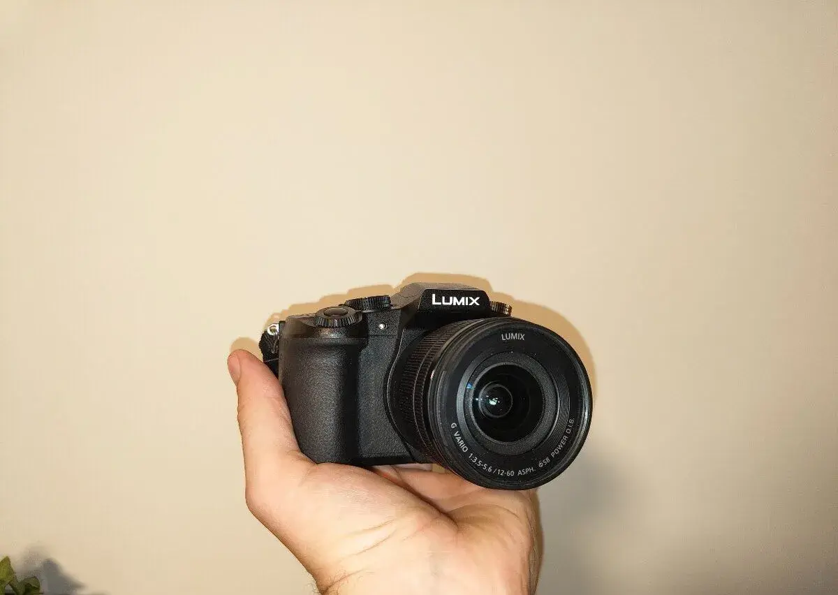 Lumix G85/G80 + Lumix 12-60mm