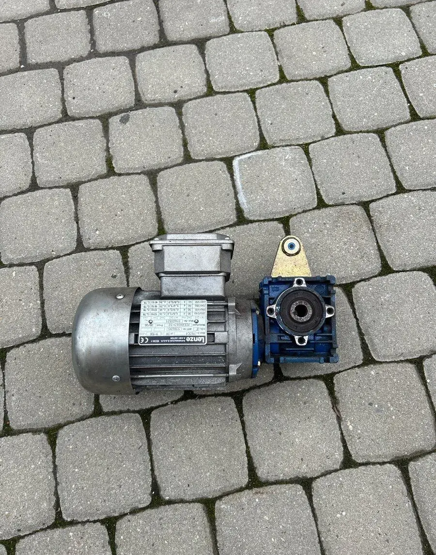 Motor + prevodovka