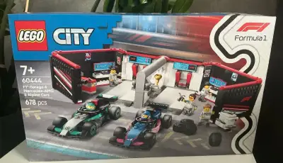 LEGO® City 60444 Garáž F1 a autá Mercedes-AMG a Alpine