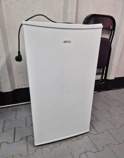 Malá chladnička ECG ERT 10861 WE