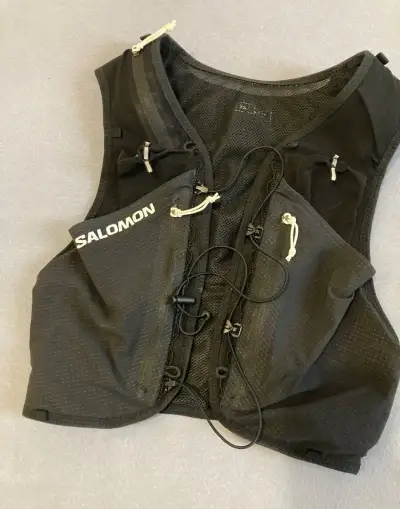 Bezecka vesta Salomon Sense PRO 6