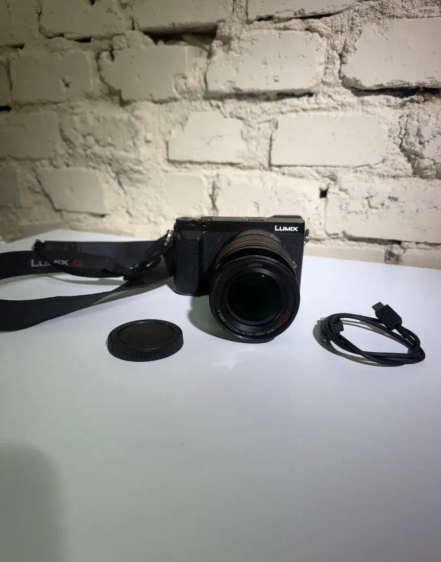 Panasonic Lumix DMC-GX80 + Panasonic 14-140mm f/3.5-5.6 Asph